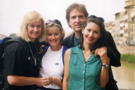 Sisters  - Peter Entell ©Show and Tell Films